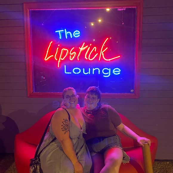 Meet your Posher, Richelle - Picture 2 of 12